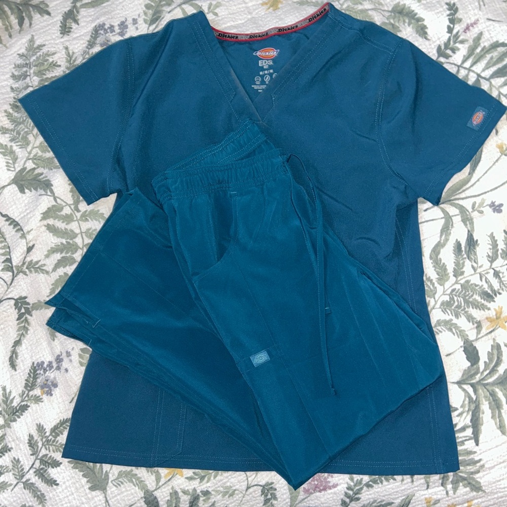 🆕Teal Medical Scrub TOP